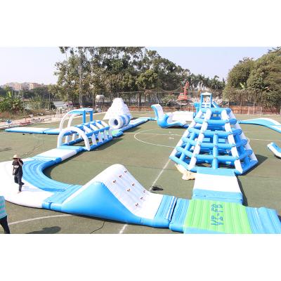 Neuer schwimmender aufblasbarer Wasserpark Made in China / Lake Inflatable Water Games